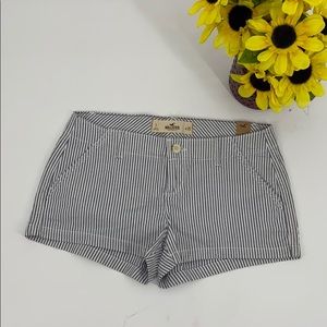 Hollister shorts size 1 (25) New without tags